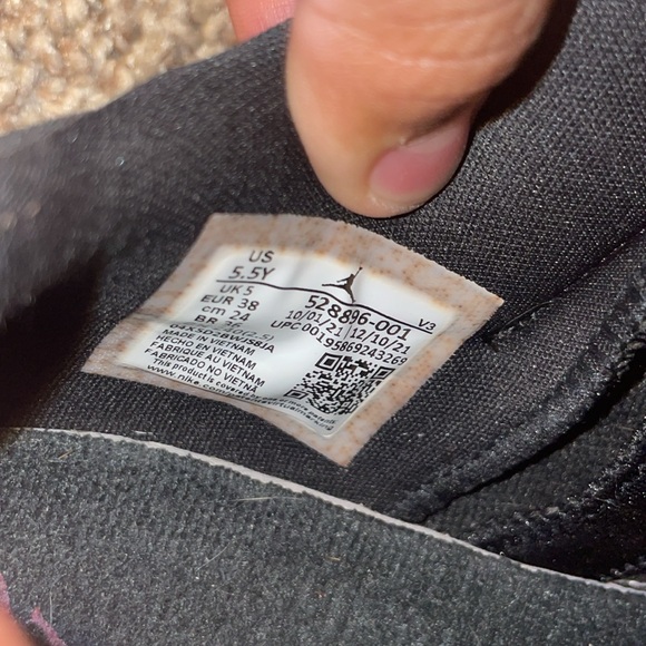 Jordan 11 retro low 72-10 - Picture 4 of 4